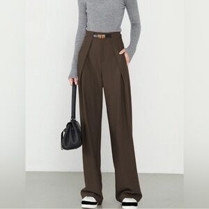 NWT Middle Waist Solid Pocket Straight Leg Pants, size S